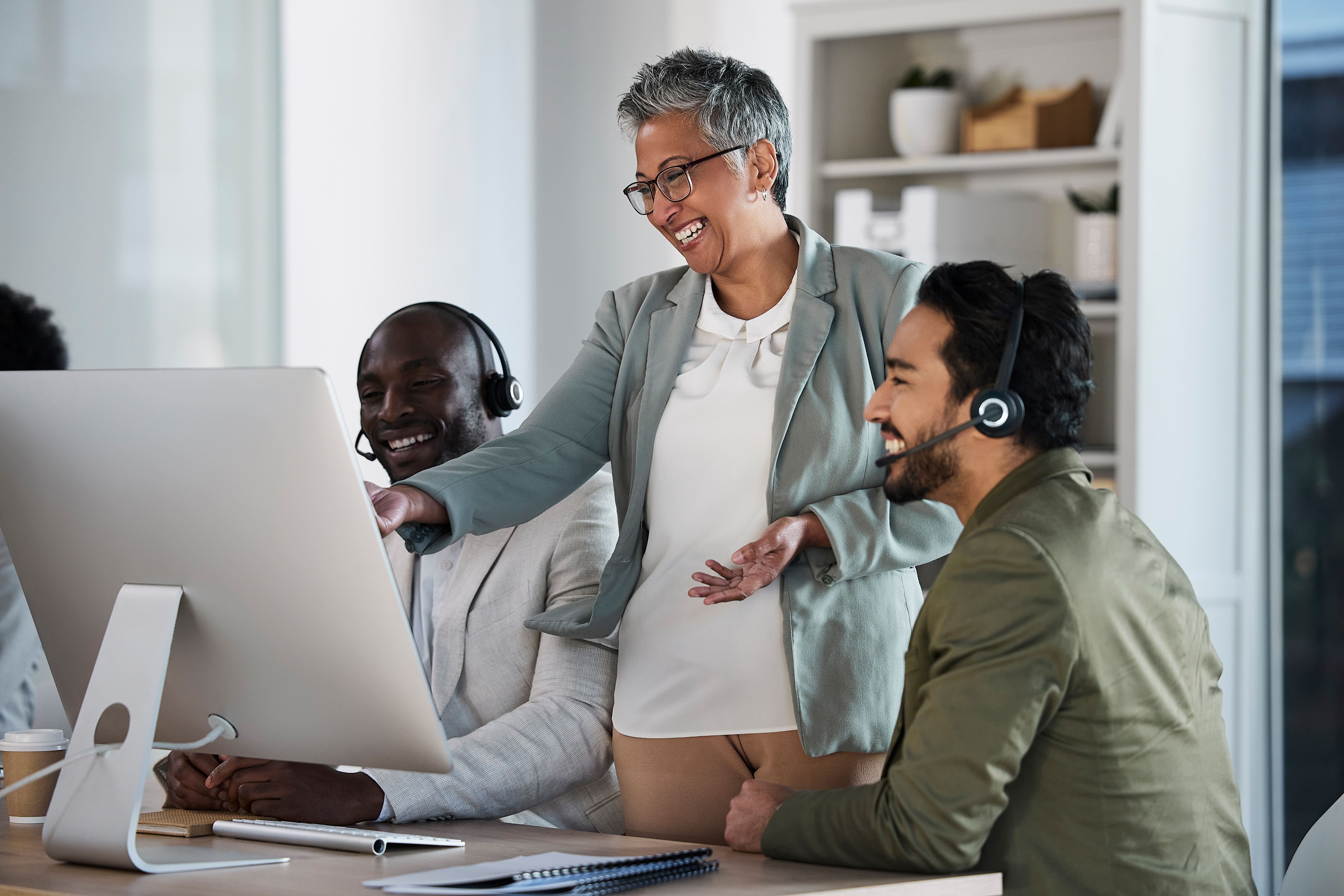 business-people-call-center-and-ceo-coaching-staf-2025-04-06-08-06-49-utc (1)